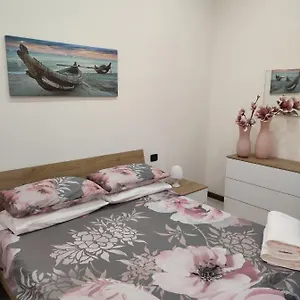 https://la-corte-sul-lago.it-lombardy.com
