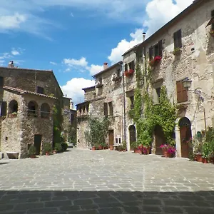 Castel Divino - Piazza Del Castello Montemerano