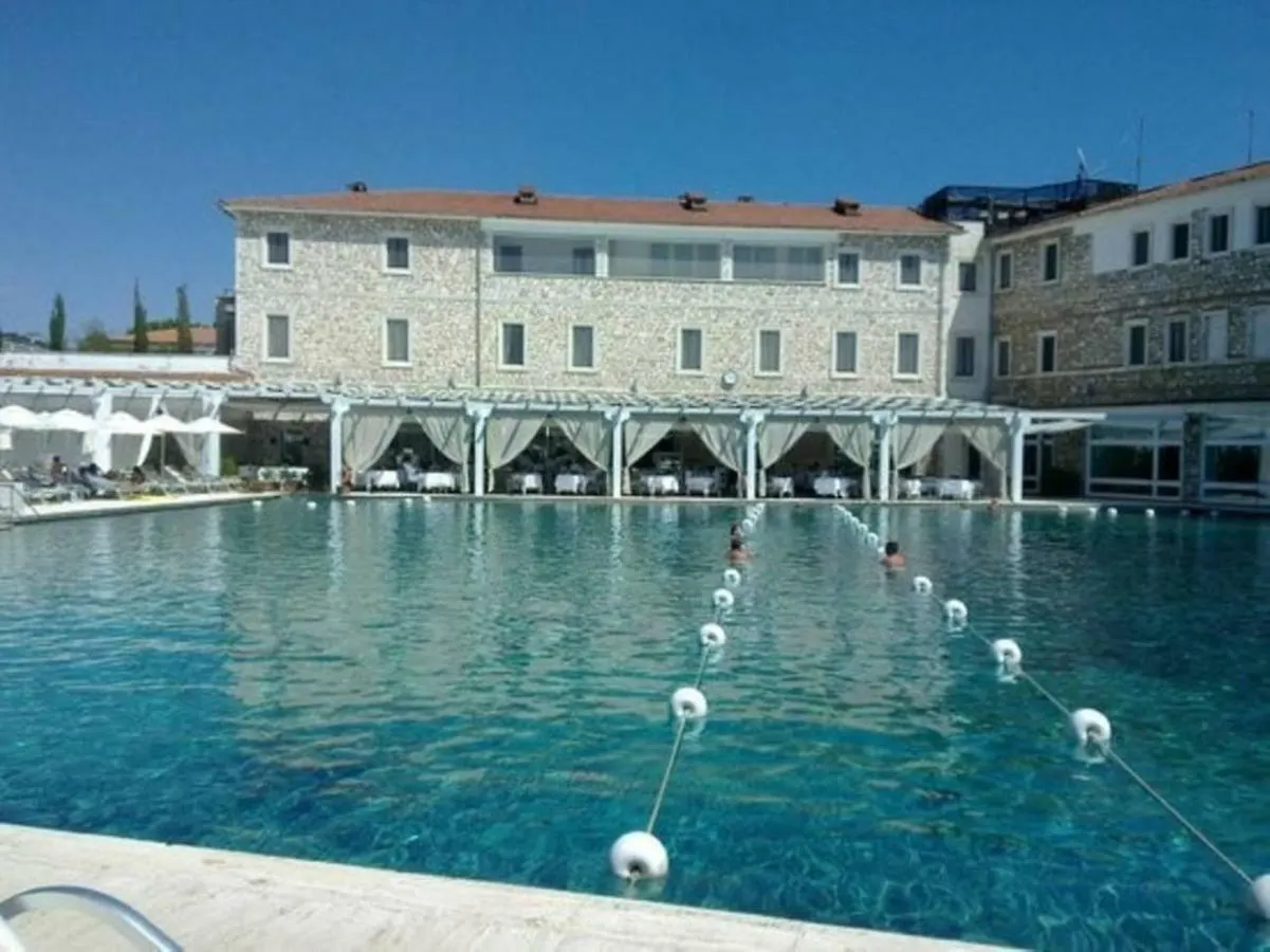 Montemerano-Saturnia House Apartment 0*, 蒙特马拉诺